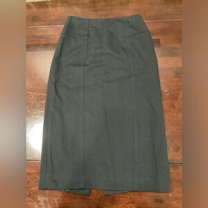 WHITE HOUSE BLACK MARKET BLACK PENCIL SKIRT